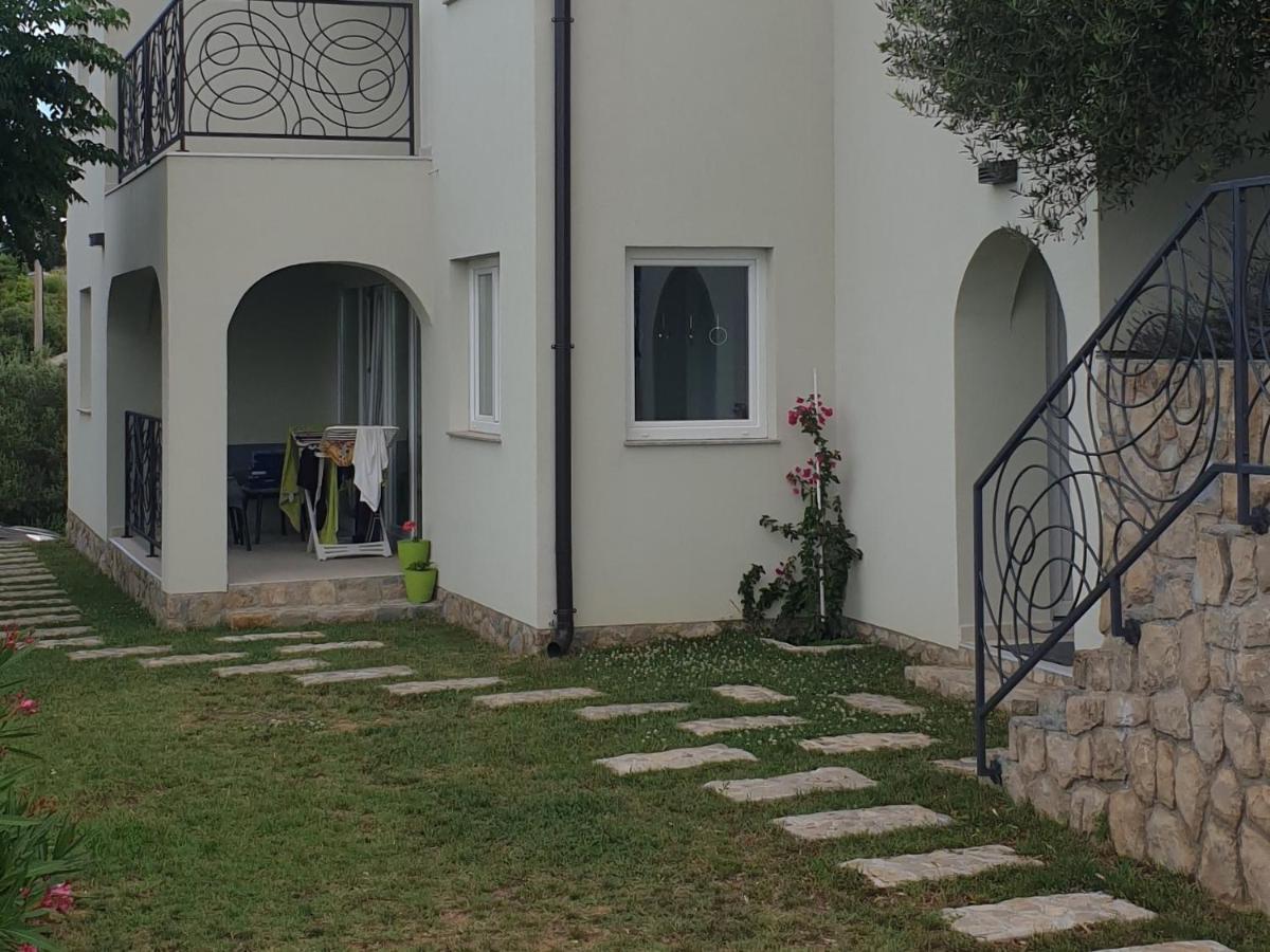 Apartment Mia 2 Banjol Exterior foto